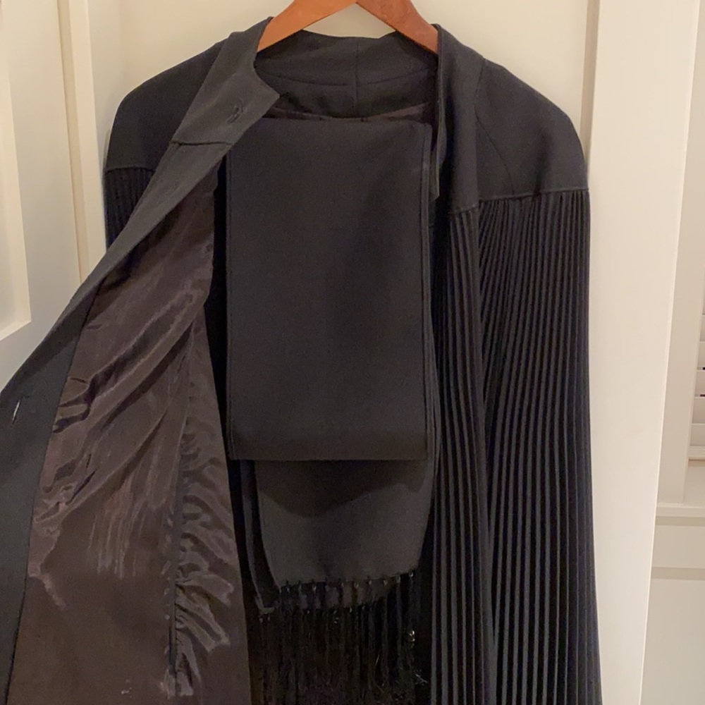 🎥🌟Vintage Black Pleated Cape (1970s), size L